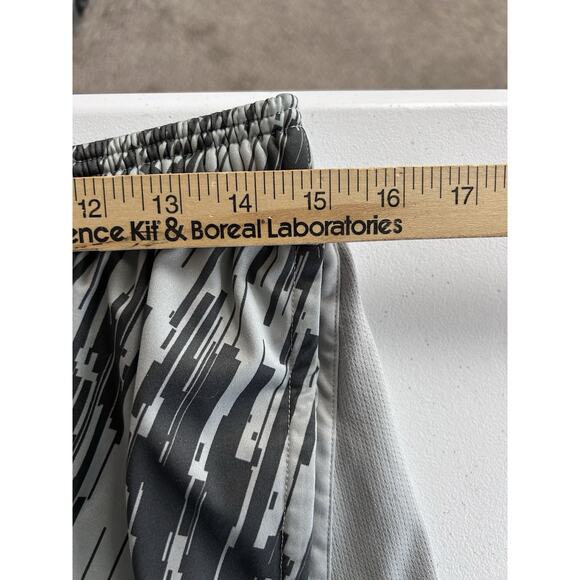 Nike Dynamo Dri-FIT Training Shorts Base Gray Size Large Gym Athletic Shorts 10" - Picture 10 of 11